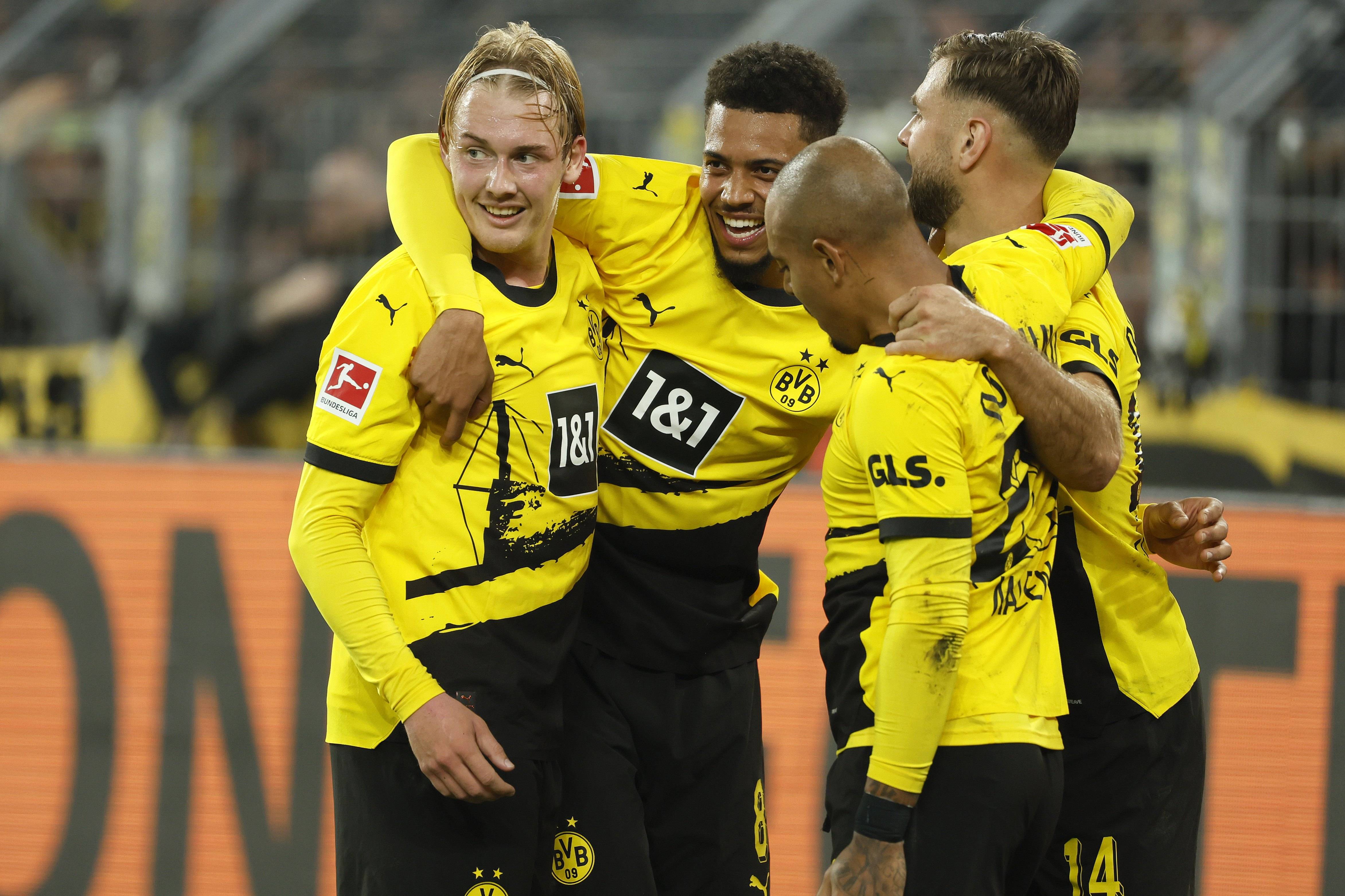 乐鱼电竞在线平台-包含德甲：多特在客场逆转获胜，追逐拜仁压力继续的词条