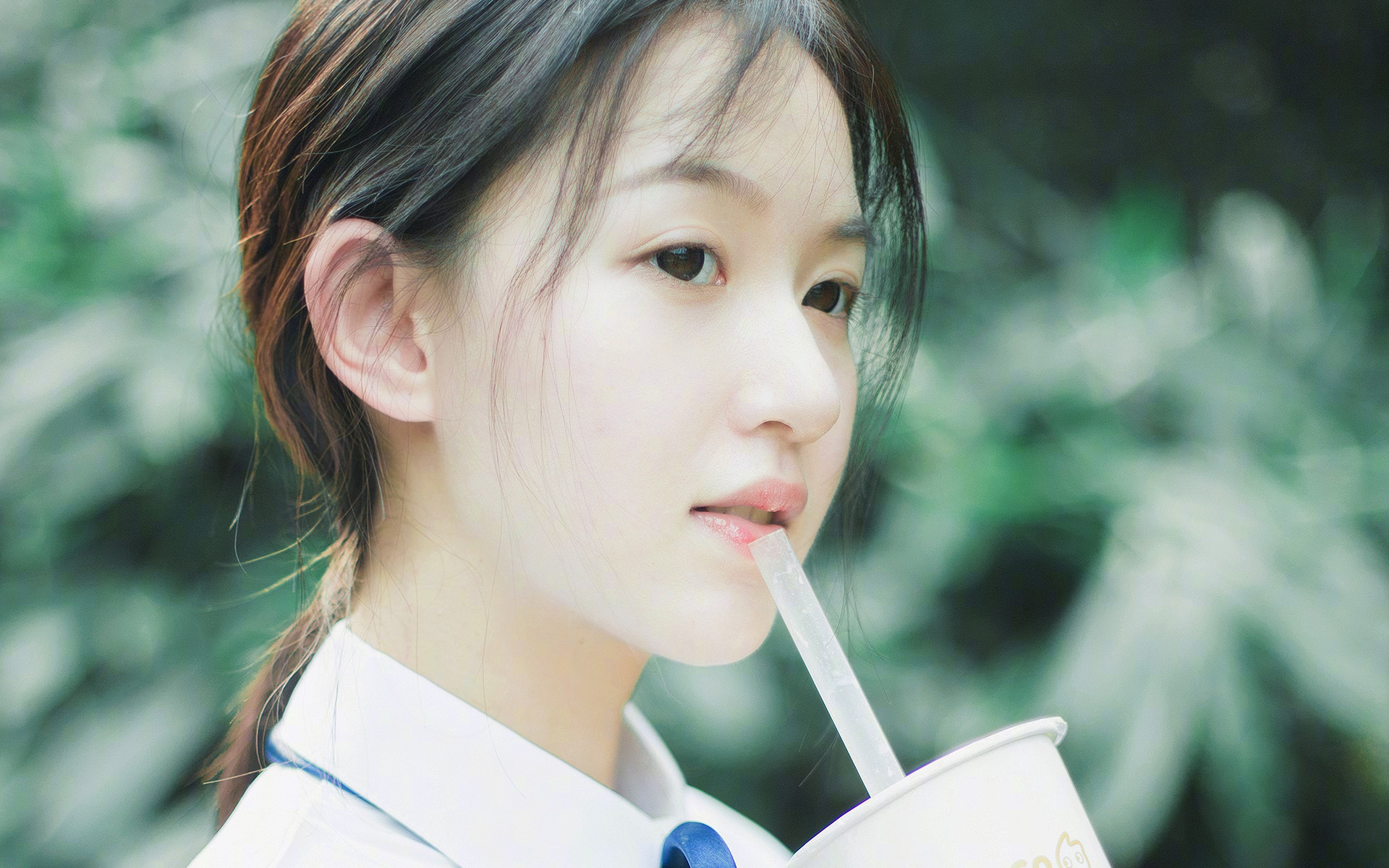 乐鱼体育(中国)官方网站-德甲激战，球迷表达支持，德甲现场