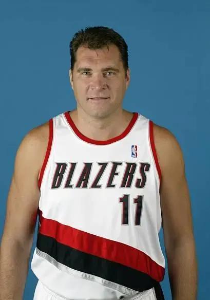 包含NBA历史上的最佳国际球员的词条