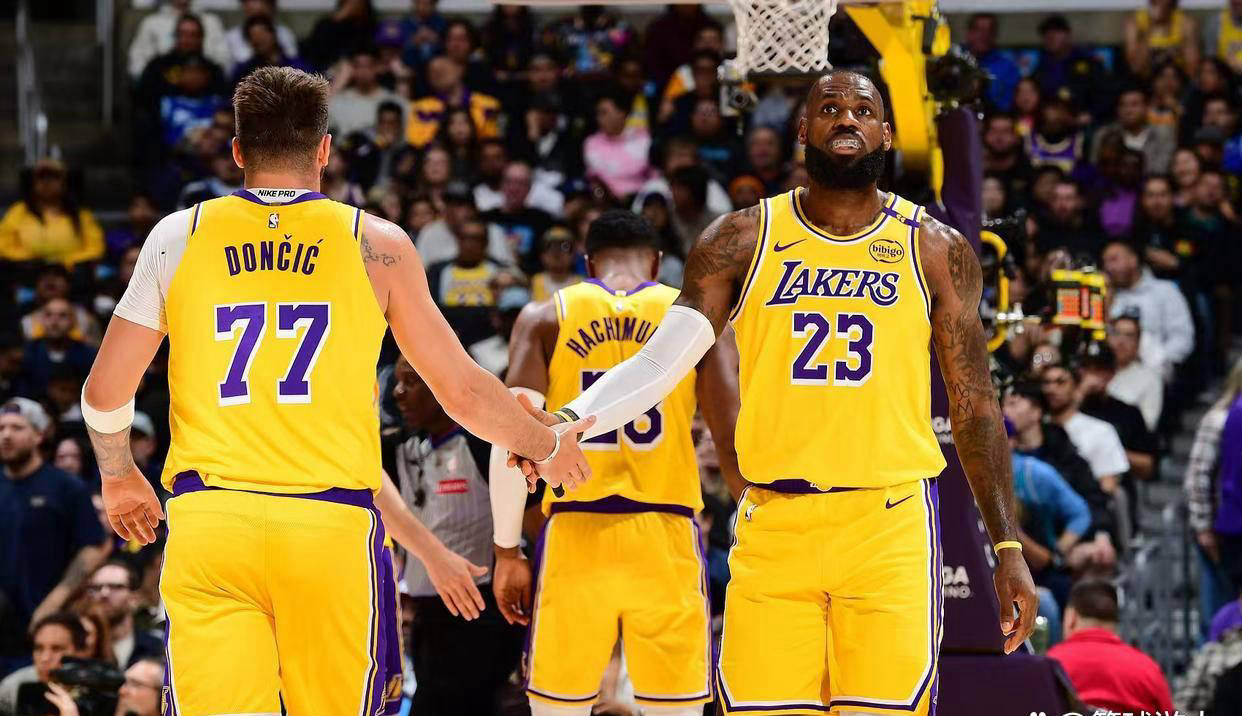 包含NBA季后赛：黑马球队的逆袭之路的词条