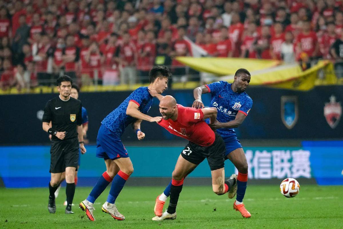 包含乐鱼体育：意甲莱切的进攻战术解析与未来展望的词条